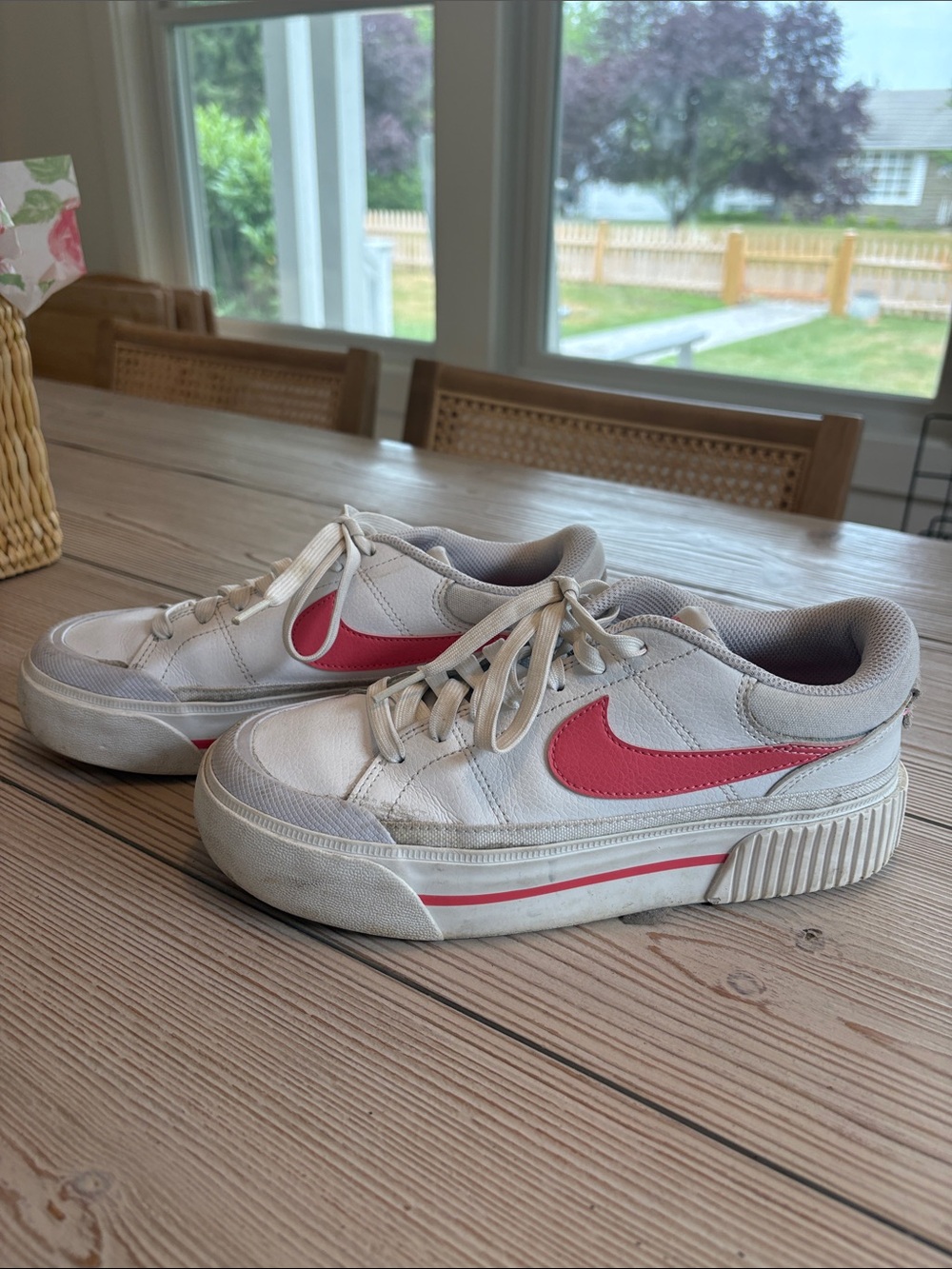 Nike court legacy light White Sneakers with Pink Swoosh - Picture 2 of 5